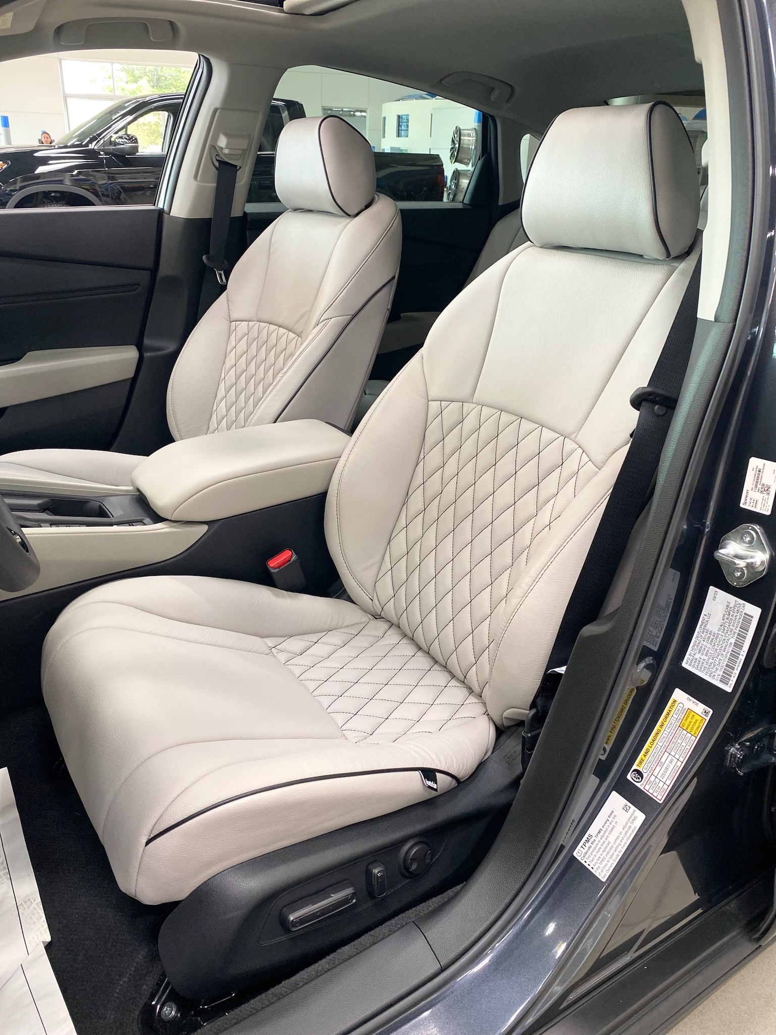 custom leather seats for trucks